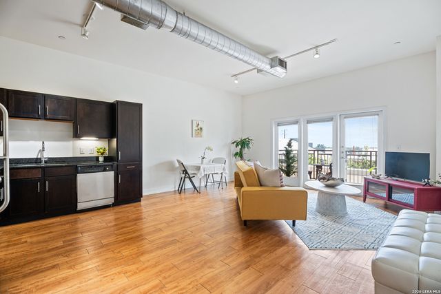 1401 S Flores St Apt 308, San Antonio, TX 78204