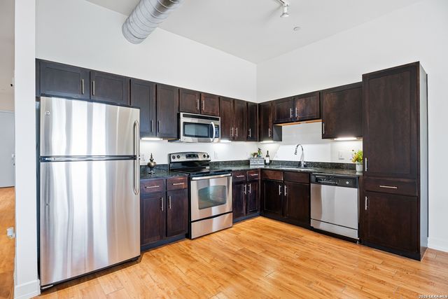 1401 S Flores St Apt 308, San Antonio, TX 78204