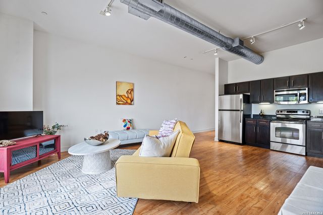 1401 S Flores St Apt 308, San Antonio, TX 78204