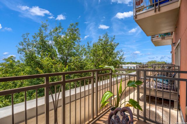 1401 S Flores St Apt 308, San Antonio, TX 78204
