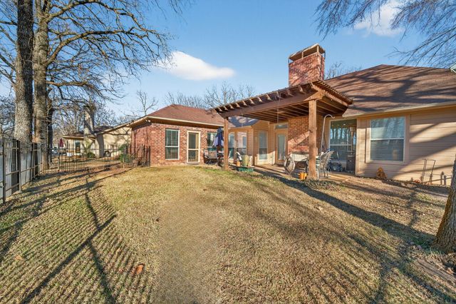 109 Southern Pine Place, Mabank, TX 75156