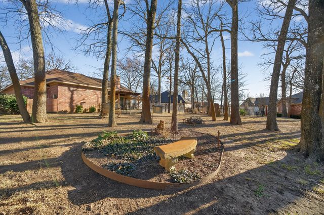 109 Southern Pine Place, Mabank, TX 75156