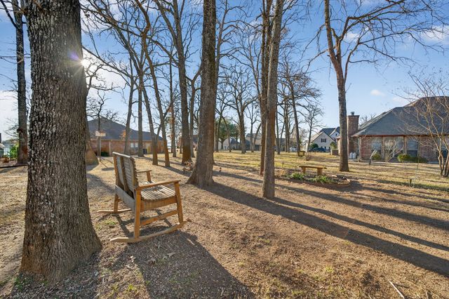 109 Southern Pine Place, Mabank, TX 75156