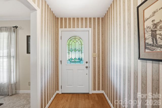 4323 Creemore Drive, Charlotte, NC 28213