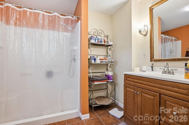 4323 Creemore Drive, Charlotte, NC 28213