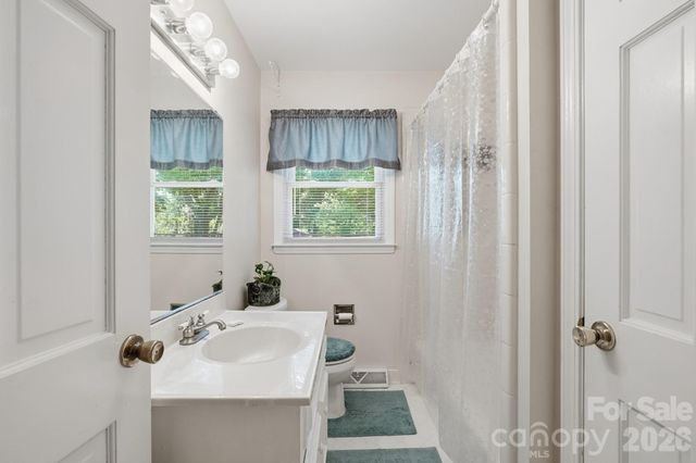 4323 Creemore Drive, Charlotte, NC 28213