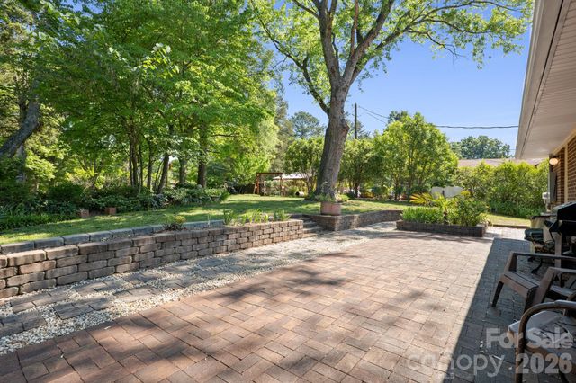 4323 Creemore Drive, Charlotte, NC 28213