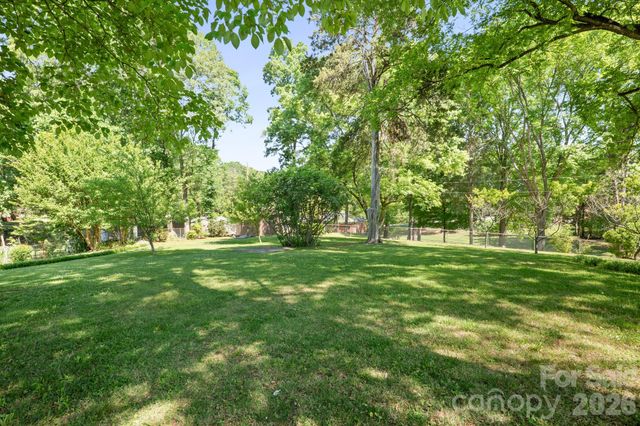4323 Creemore Drive, Charlotte, NC 28213