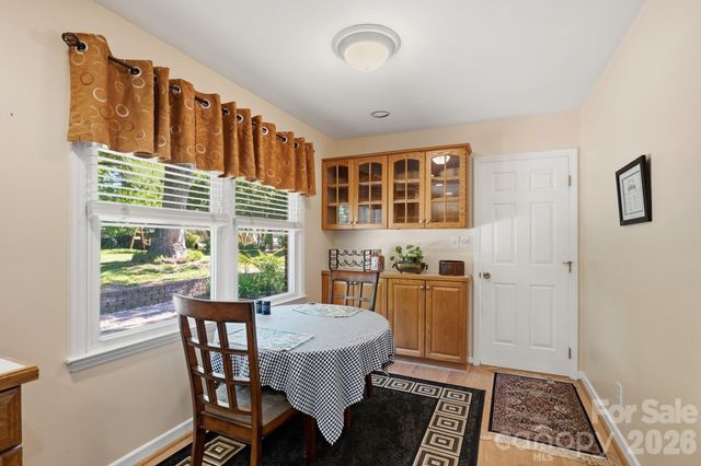 4323 Creemore Drive, Charlotte, NC 28213