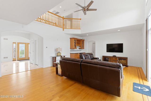 17 Lagoon Drive W, Toms River, NJ 08753