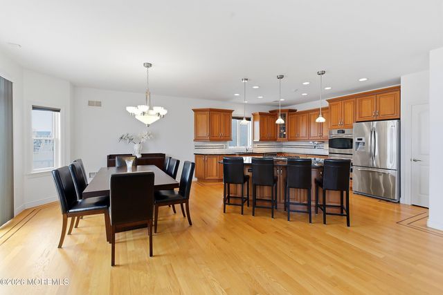 17 Lagoon Drive W, Toms River, NJ 08753