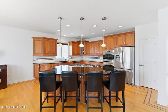17 Lagoon Drive W, Toms River, NJ 08753