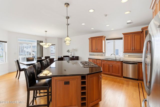 17 Lagoon Drive W, Toms River, NJ 08753