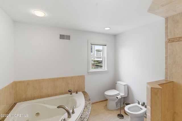 17 Lagoon Drive W, Toms River, NJ 08753