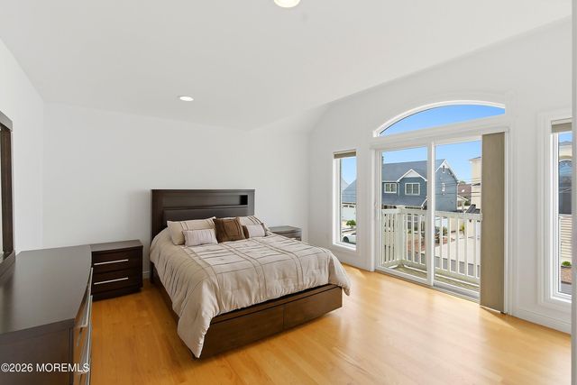 17 Lagoon Drive W, Toms River, NJ 08753