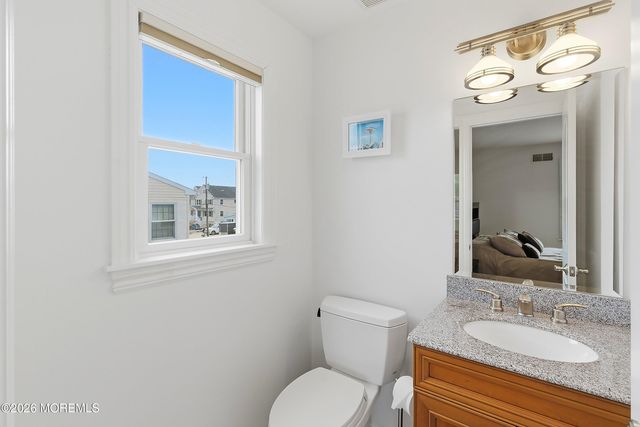17 Lagoon Drive W, Toms River, NJ 08753