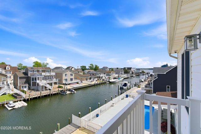 17 Lagoon Drive W, Toms River, NJ 08753