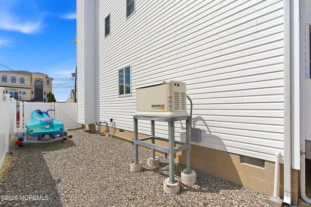 17 Lagoon Drive W, Toms River, NJ 08753