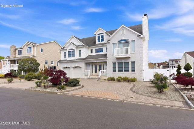 17 Lagoon Drive W, Toms River, NJ 08753