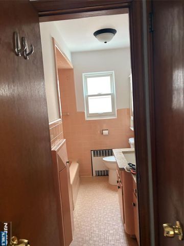 248 Columbia, Cliffside Park, NJ 07010