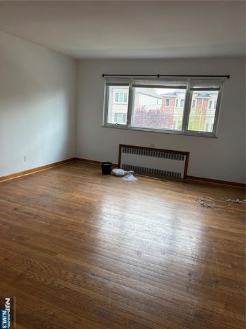 248 Columbia, Cliffside Park, NJ 07010