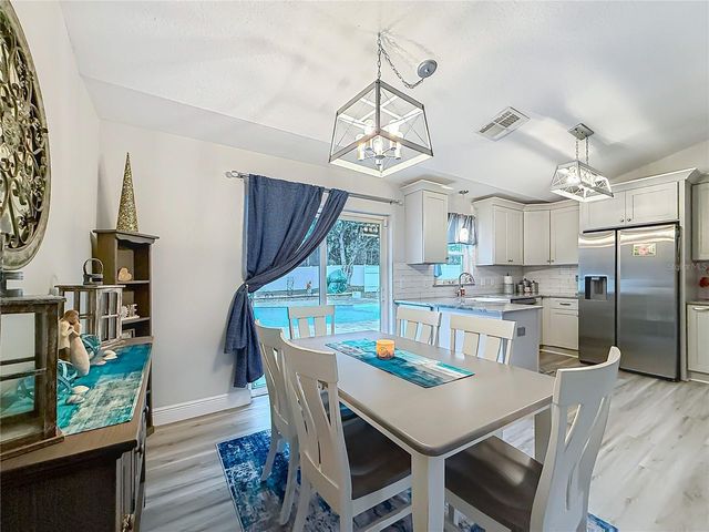 10 FIR ROAD, Ocala, FL 34472