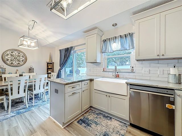 10 FIR ROAD, Ocala, FL 34472