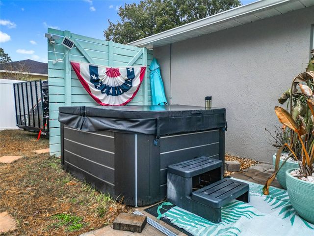 10 FIR ROAD, Ocala, FL 34472