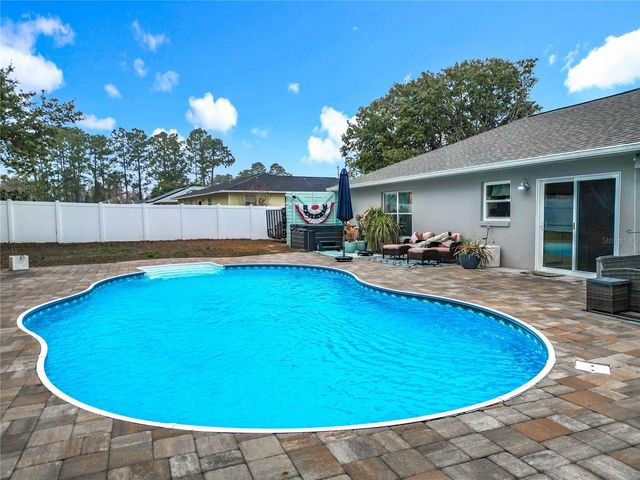 10 FIR ROAD, Ocala, FL 34472