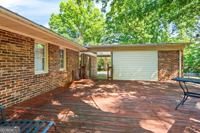 1009 College Station Road, Athens, GA 30605