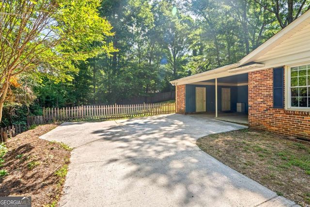 1009 College Station Road, Athens, GA 30605