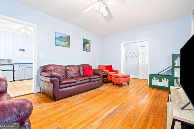1009 College Station Road, Athens, GA 30605