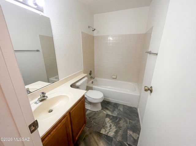 4325 W Blacksmith Street, Tucson, AZ 85741