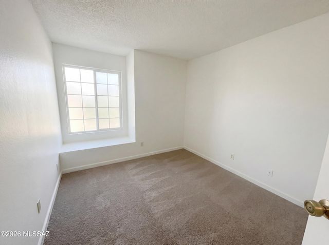 4325 W Blacksmith Street, Tucson, AZ 85741