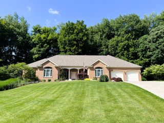 913 Howell Drive, Newark, OH 43055