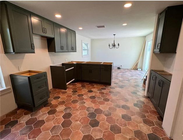 4058 39TH AVENUE N, St Petersburg, FL 33714