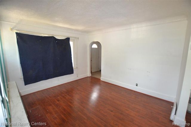 12245 Meyers Road, Detroit, MI 48227