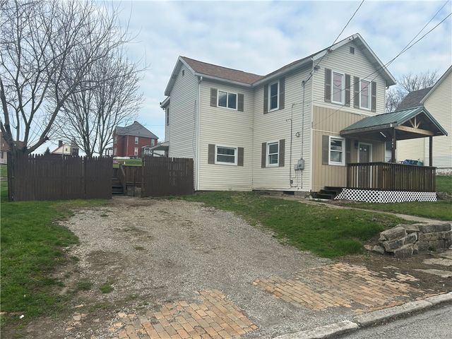 241 E Fairview Ave, Connellsville, PA 15425