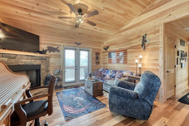 195 Lanes Way, Murphy, NC 28906