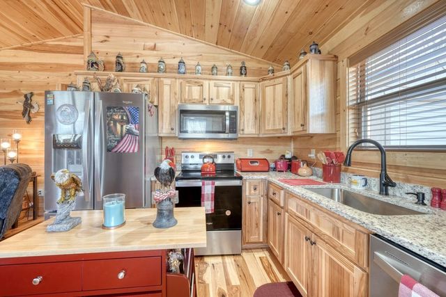 195 Lanes Way, Murphy, NC 28906