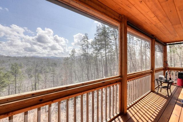 195 Lanes Way, Murphy, NC 28906