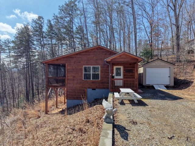 195 Lanes Way, Murphy, NC 28906