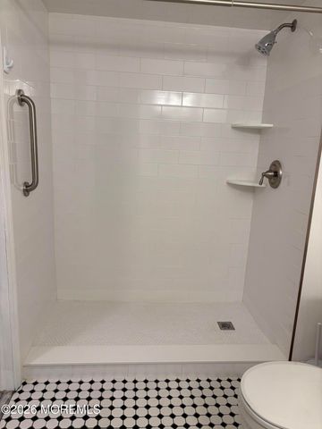 223 Medford Court E, Manalapan, NJ 07726