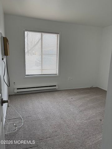 223 Medford Court E, Manalapan, NJ 07726