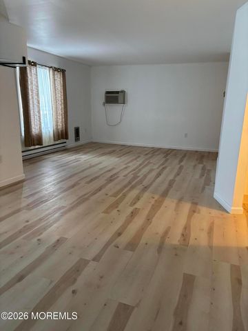 223 Medford Court E, Manalapan, NJ 07726