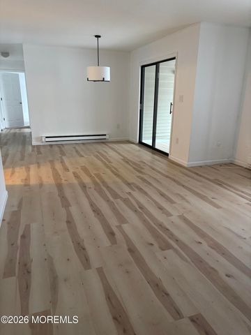 223 Medford Court E, Manalapan, NJ 07726