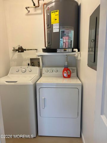 223 Medford Court E, Manalapan, NJ 07726