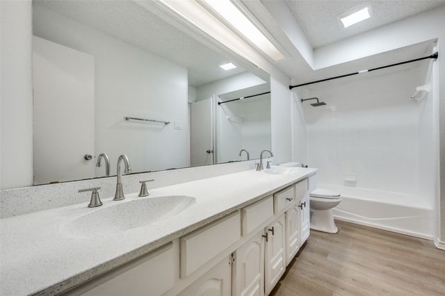 4006 Saint Christopher Lane, Dallas, TX 75287