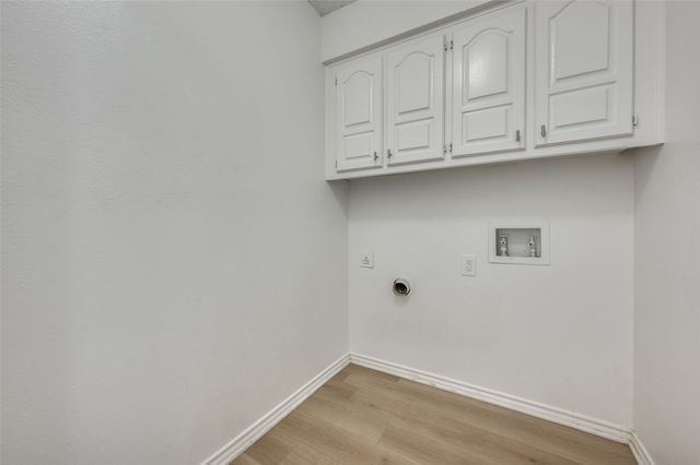 4006 Saint Christopher Lane, Dallas, TX 75287