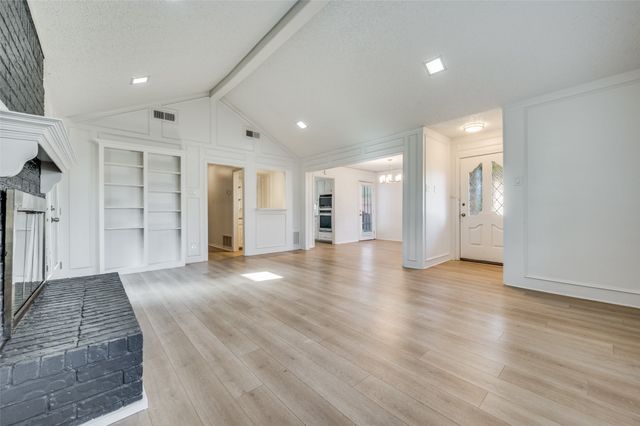 4006 Saint Christopher Lane, Dallas, TX 75287